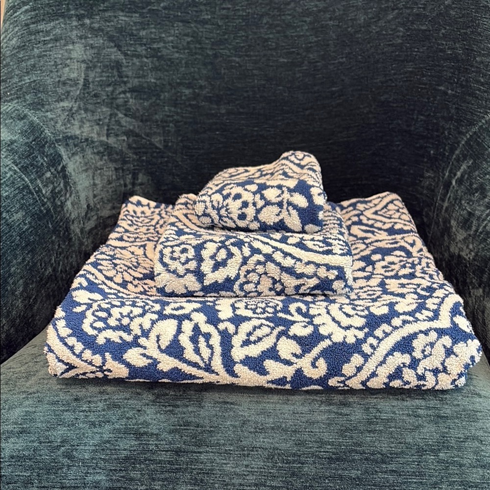 Martha Stewart Blue and White washcloth, hand and bath towel